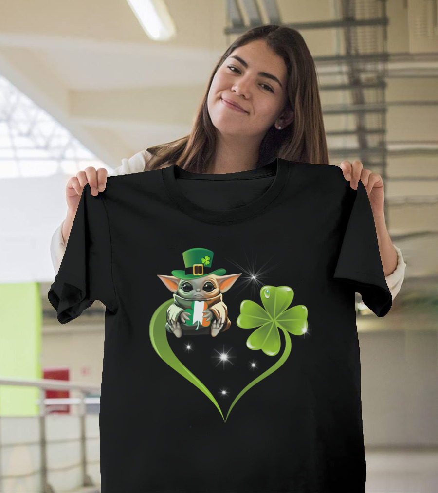 Yoda Shamrock Heart St. Patrick's Day T-Shirt