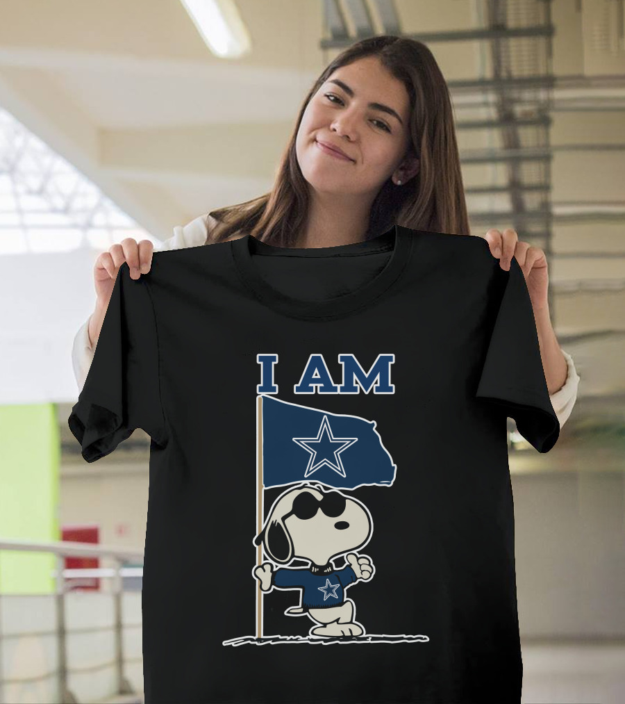 Dallas Cowboys Snoopy I Am Football Fan T-Shirt