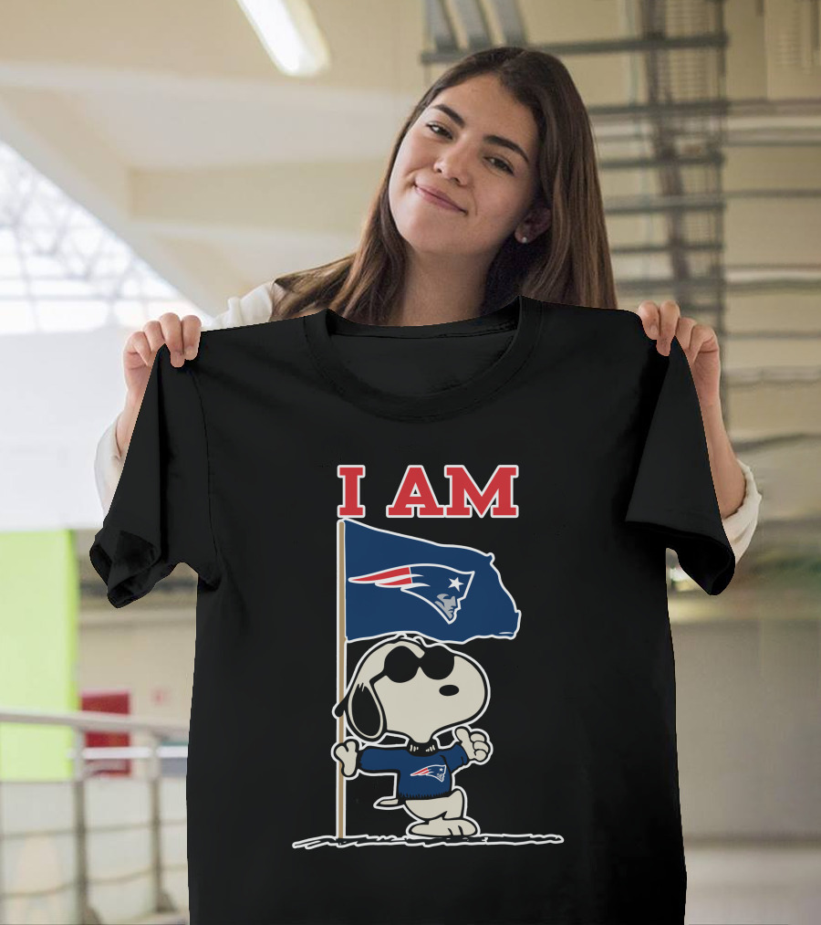 I Am New England Patriots Snoopy Flag T-Shirt