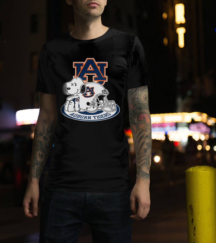 Auburn Tigers Snoopy Au Football Helmet T-Shirt