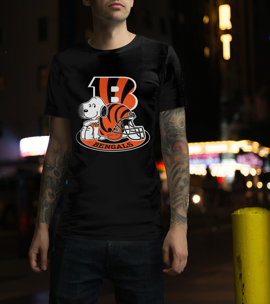 Cincinnati Bengals Snoopy Football Helmet Number One Fan T-Shirt