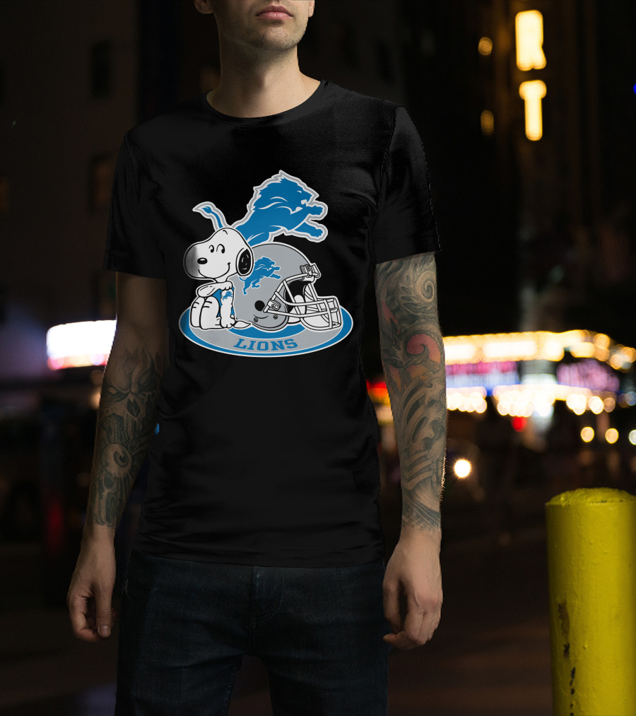 Detroit Lions Snoopy Helmet Nfl Team Logo Peanuts Featured T-Shirt