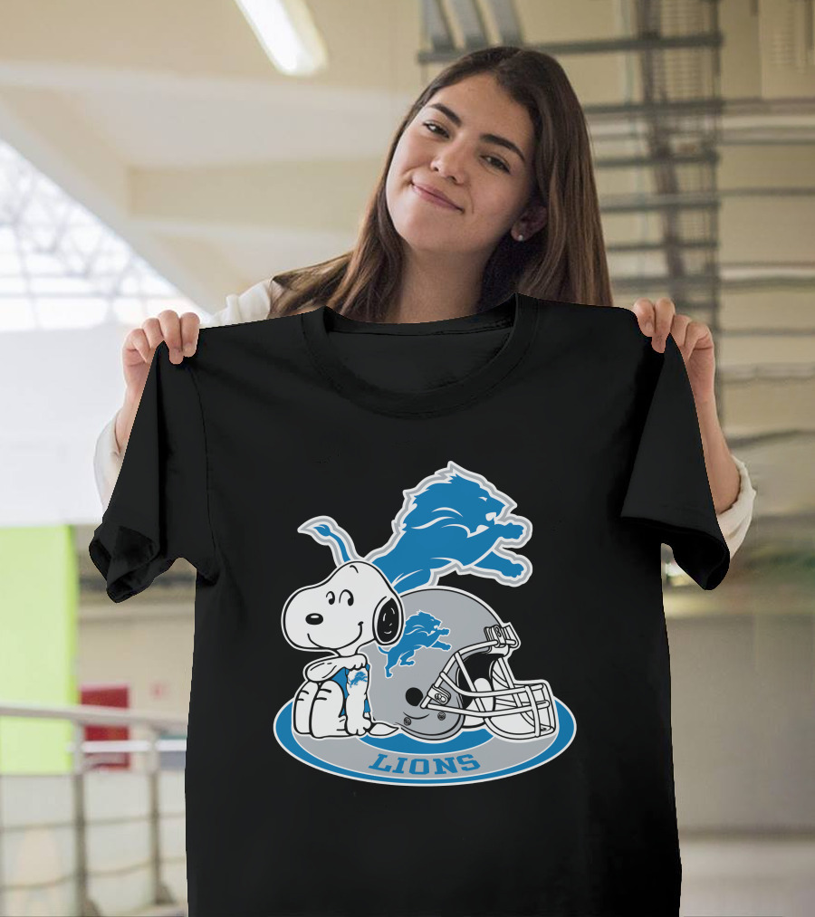Detroit Lions Snoopy Helmet Nfl Team Logo Peanuts Featured T-Shirt