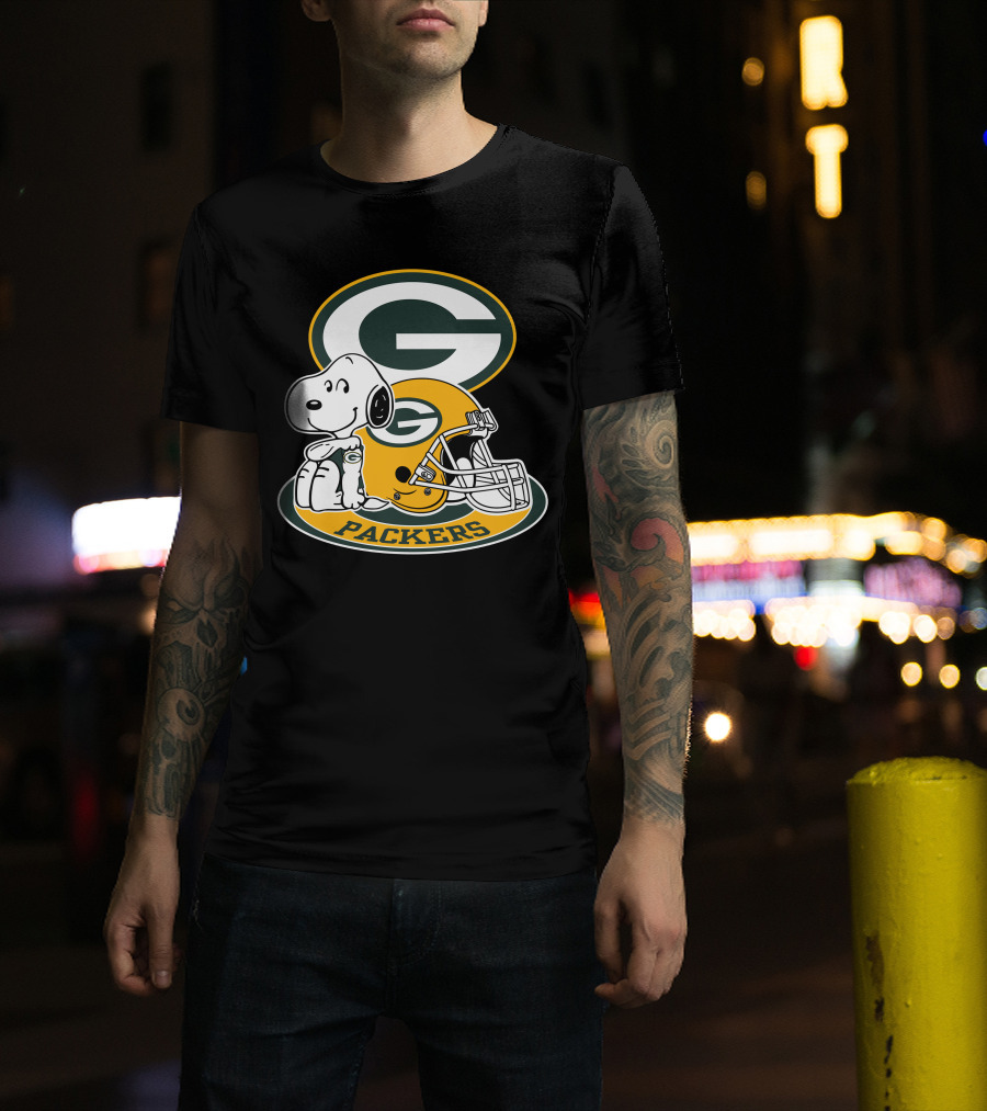 Green Bay Packers Snoopy Helmet T-Shirt