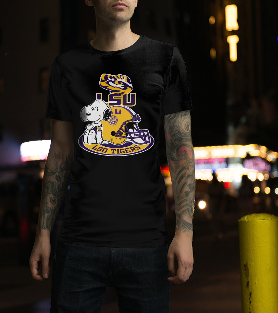 Lsu Tigers Snoopy Football Helmet T-Shirt
