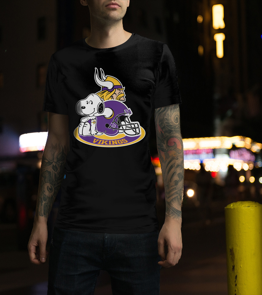 Minnesota Vikings Snoopy Helmet Vikings T-Shirt