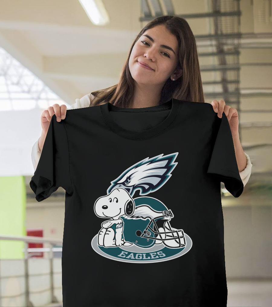 Philadelphia Eagles Snoopy Helmet T-Shirt