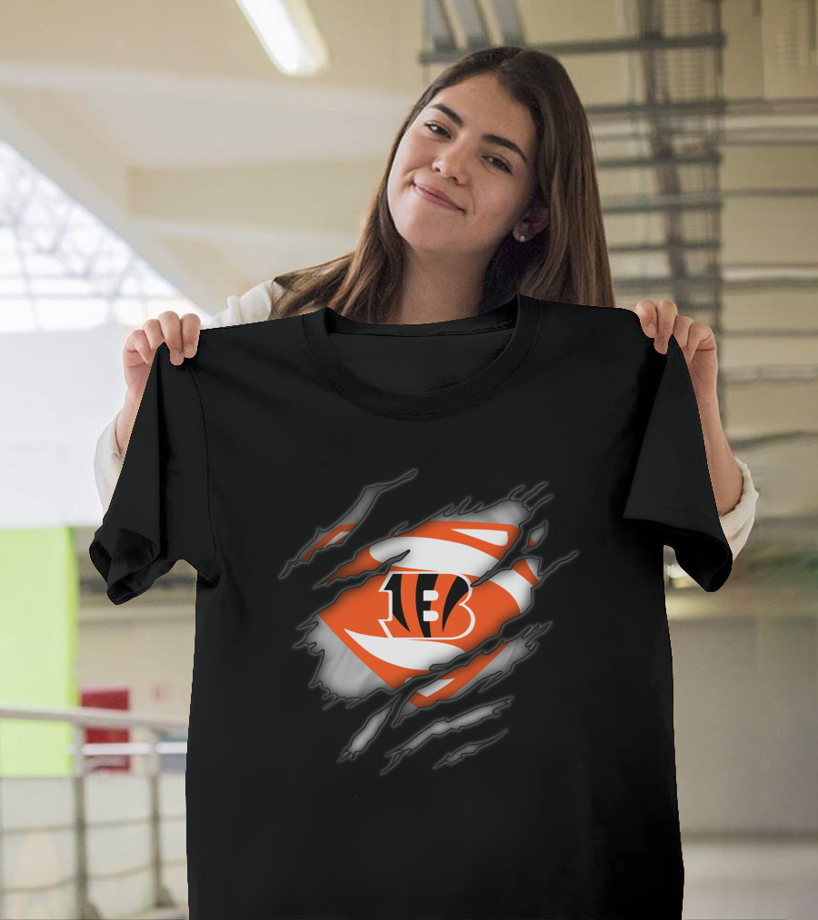 Cincinnati Bengals Superman Logo Ripped T-Shirt