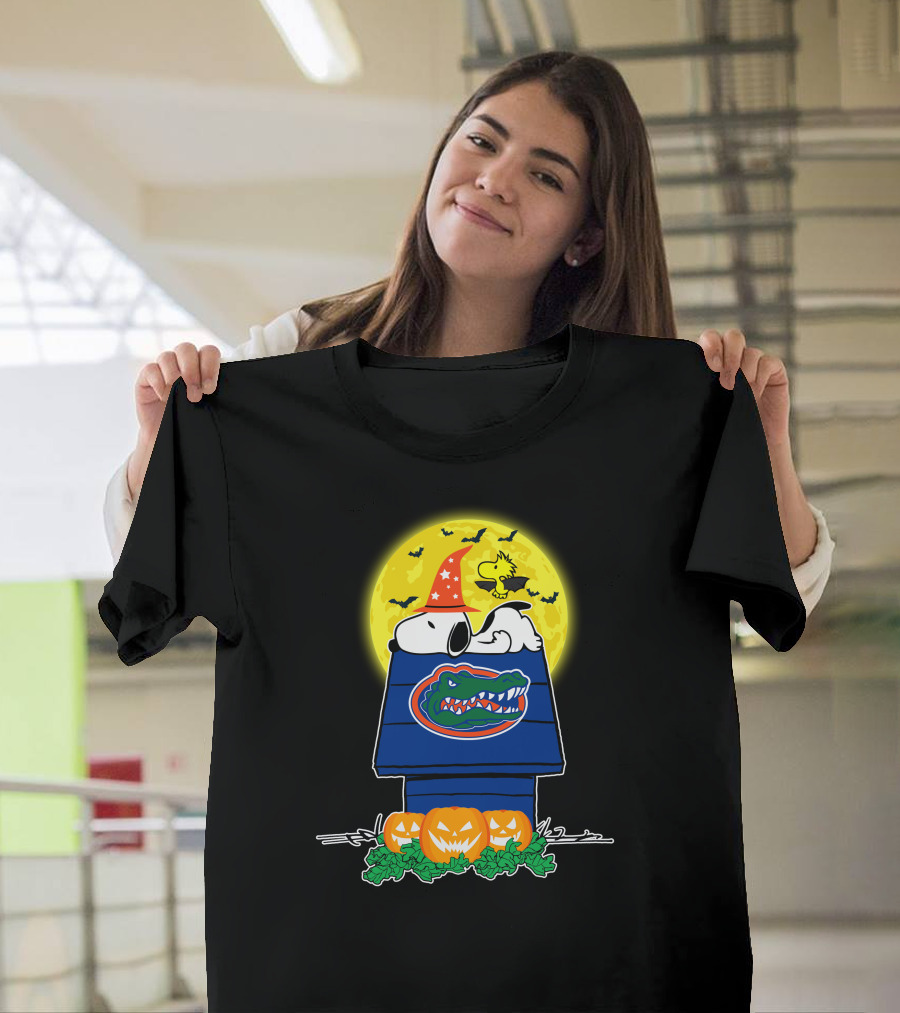Florida Gators Snoopy Woodstock Halloween Pumpkins Moon T-Shirt