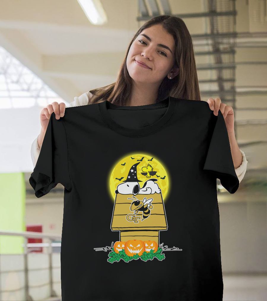Georgia Tech Yellow Jackets Snoopy Woodstock Witch Hat Pumpkins Halloween Moon T-Shirt