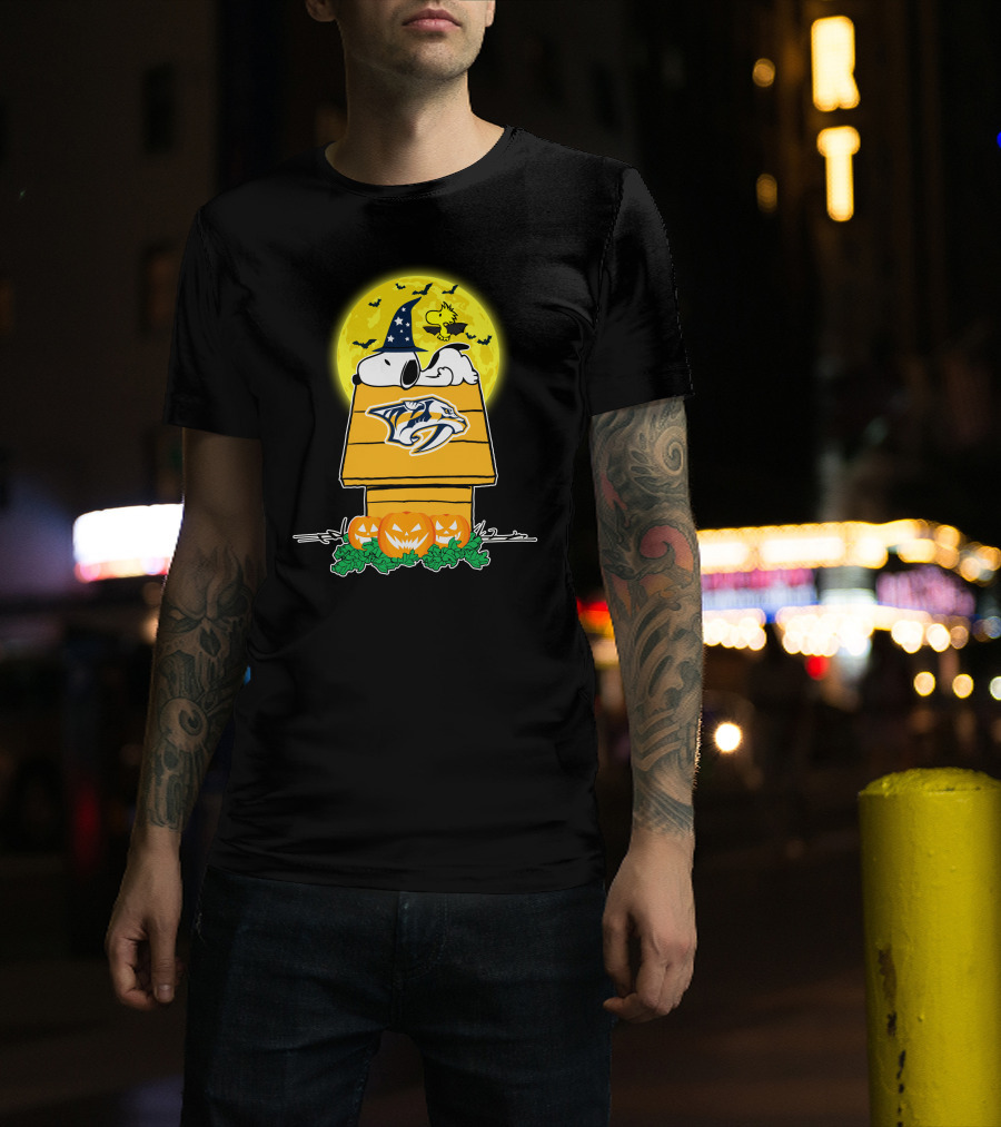 Nashville Predators Snoopy Woodstock Halloween Pumpkins Moon T-Shirt