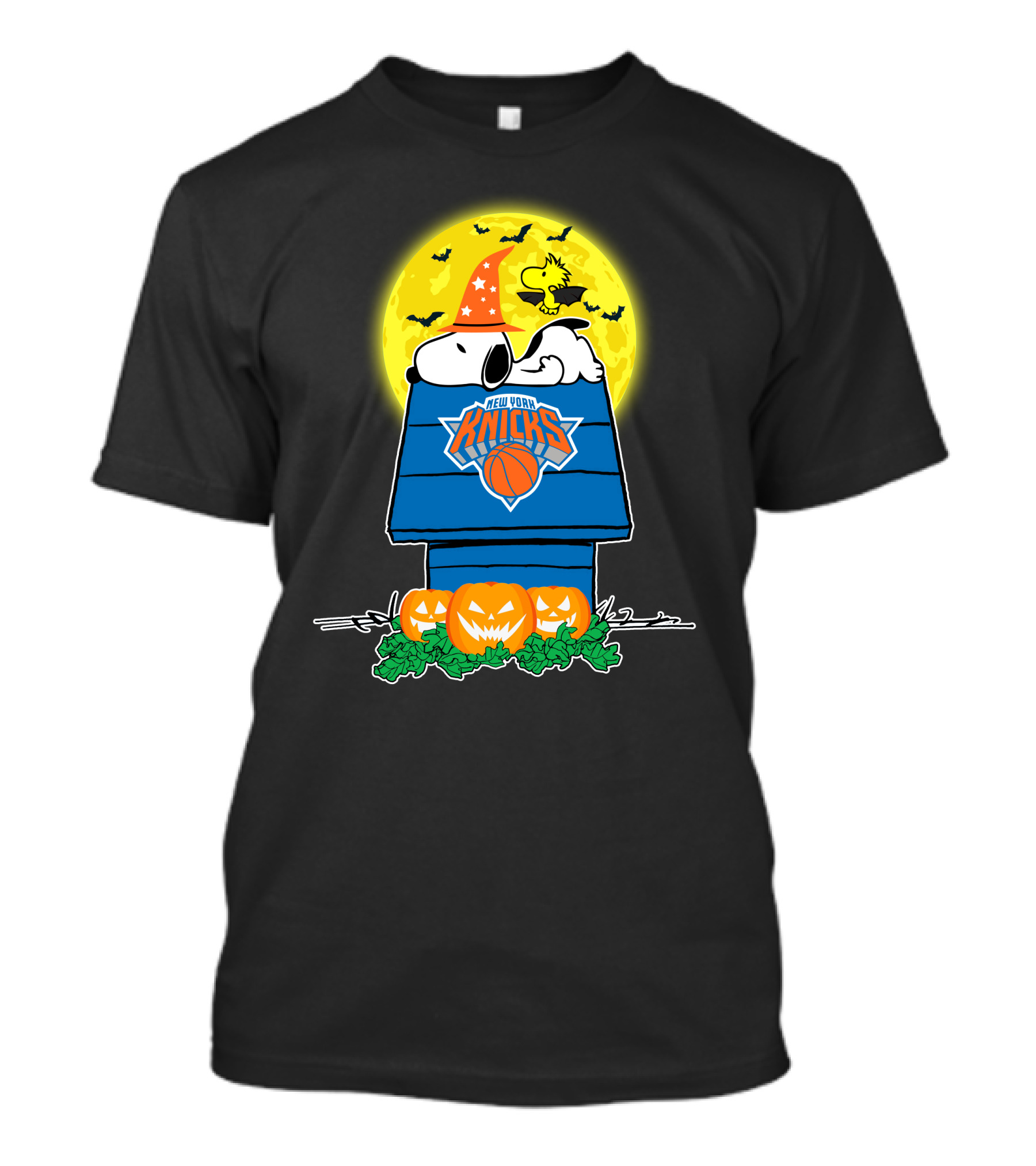 New York Knicks Snoopy Halloween Pumpkin Doghouse Full Moon T-Shirt