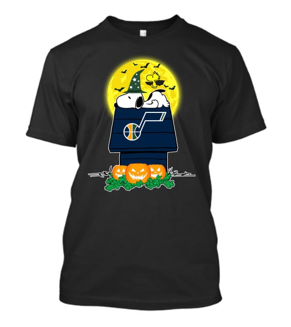 Utah Jazz Halloween Snoopy With Pumpkins And Woodstock Under Full Moon T-Shirt