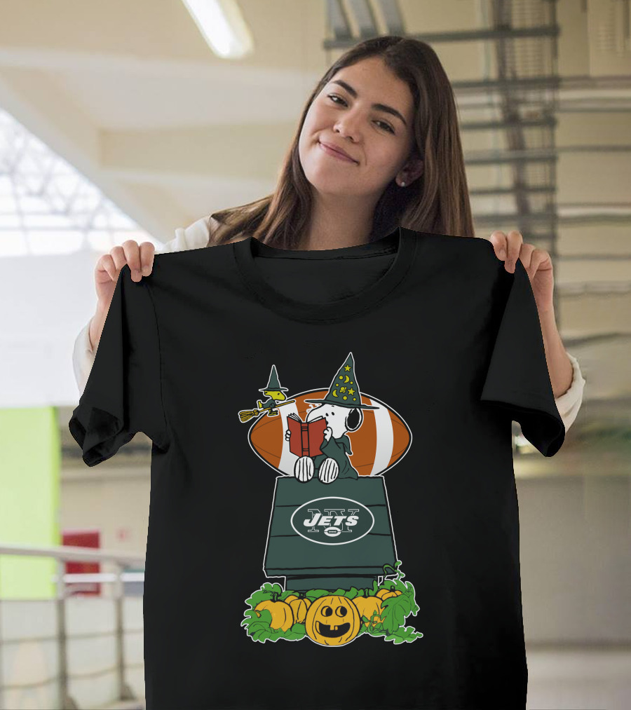New York Jets Snoopy Halloween Reading Witch Pumpkin Football T-Shirt