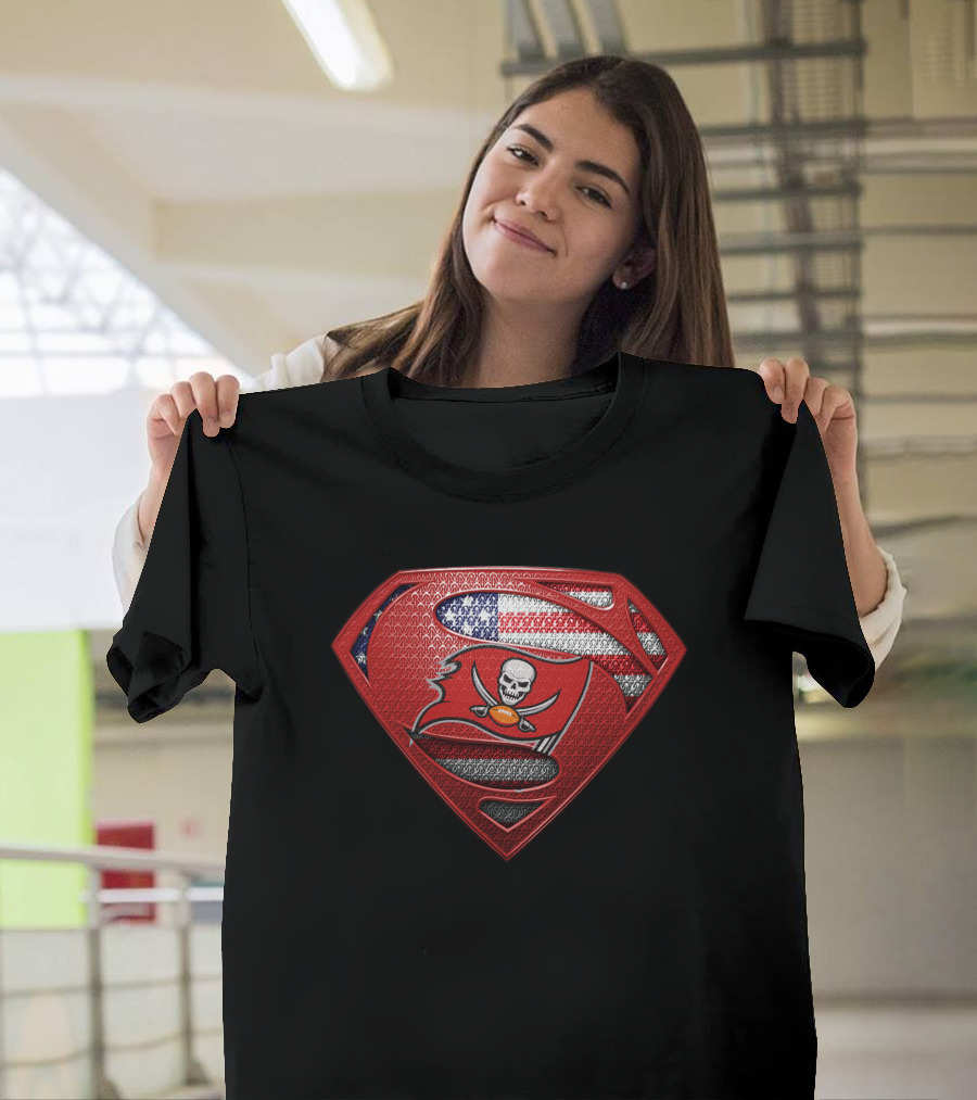 Tampa Bay Buccaneers Superman Logo With American Flag T-Shirt