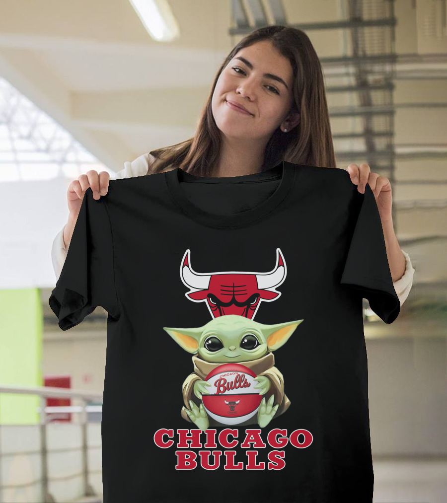 Chicago Bulls Baby Yoda Holding Basketball T-Shirt