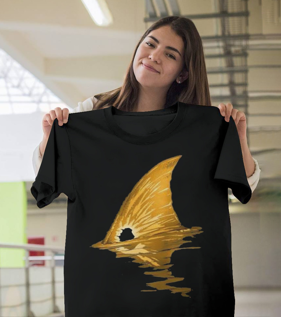 BACK PRINT Tailing Redfish Red Drum Fin T-Shirt