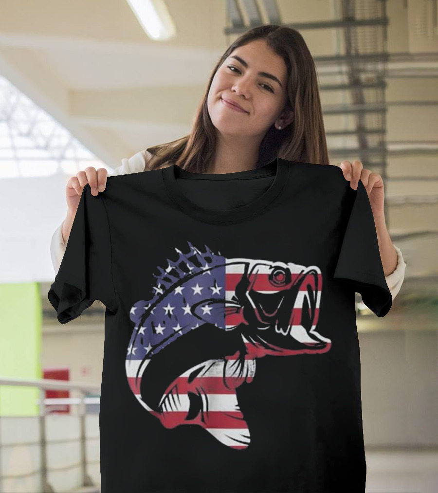 Bass Fishing American Flag Patriotic Bass Fisherman T-Shirt
