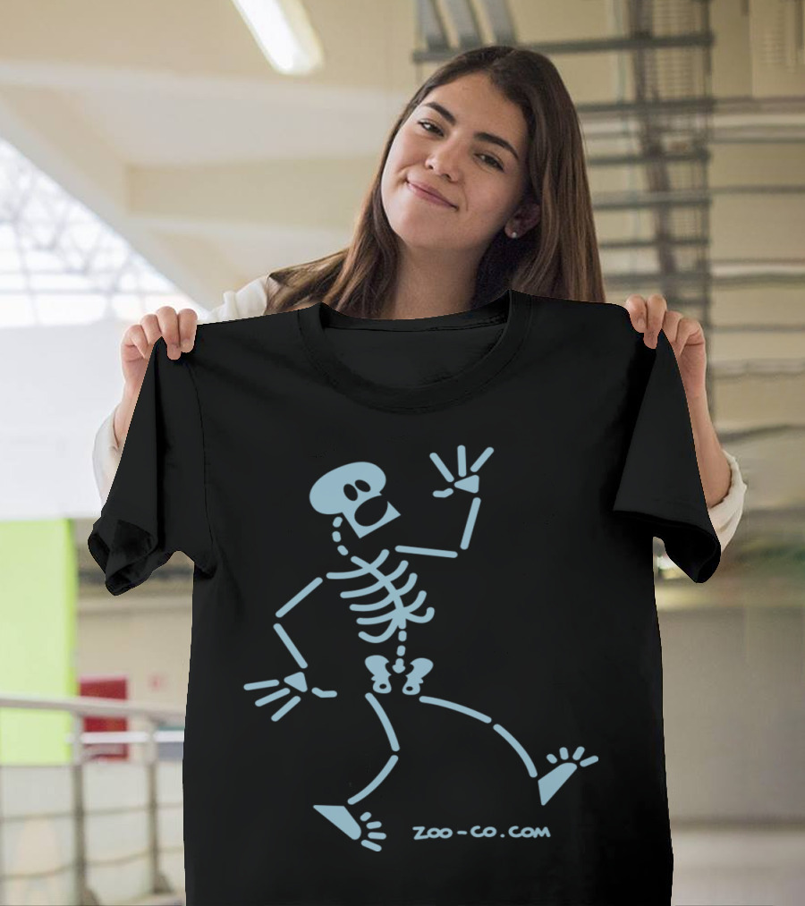 Zoo-Co Frightened Skeleton Dancing Figure T-Shirt