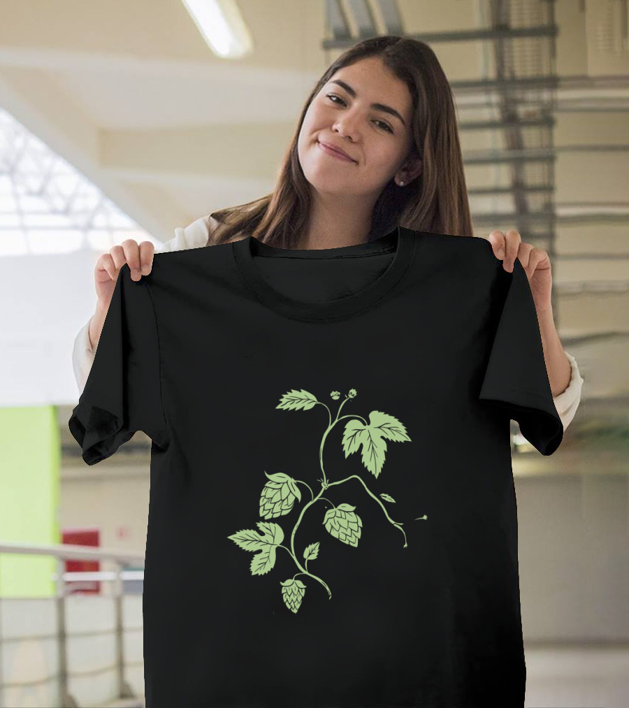 Hop Plant Climbing Vine Botanical Drawing T-Shirt