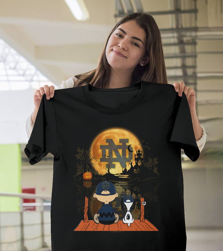 Notre Dame Fighting Irish Halloween Moonlit Scene With Peanuts Characters T-Shirt