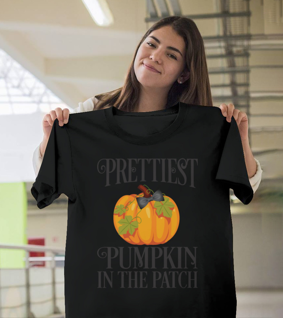 Prettiest Pumpkin In The Patch Black Bow Leaf Accents T-Shirt