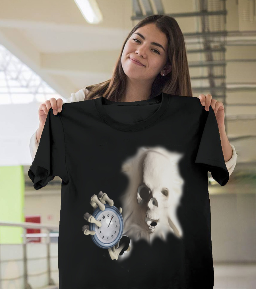 Skeletthand Clock Halloween Skull Face T-Shirt