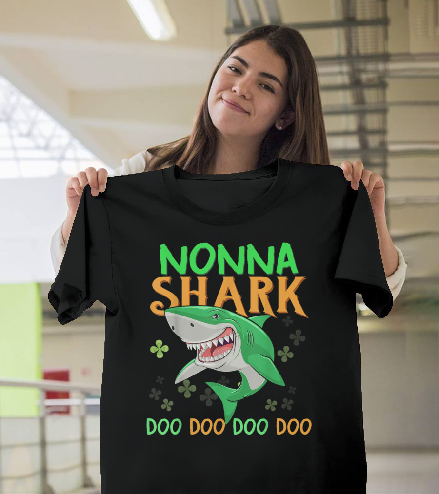 Nonna Shark Doo Doo Doo St Patricks Day Irish Shamrock T-Shirt