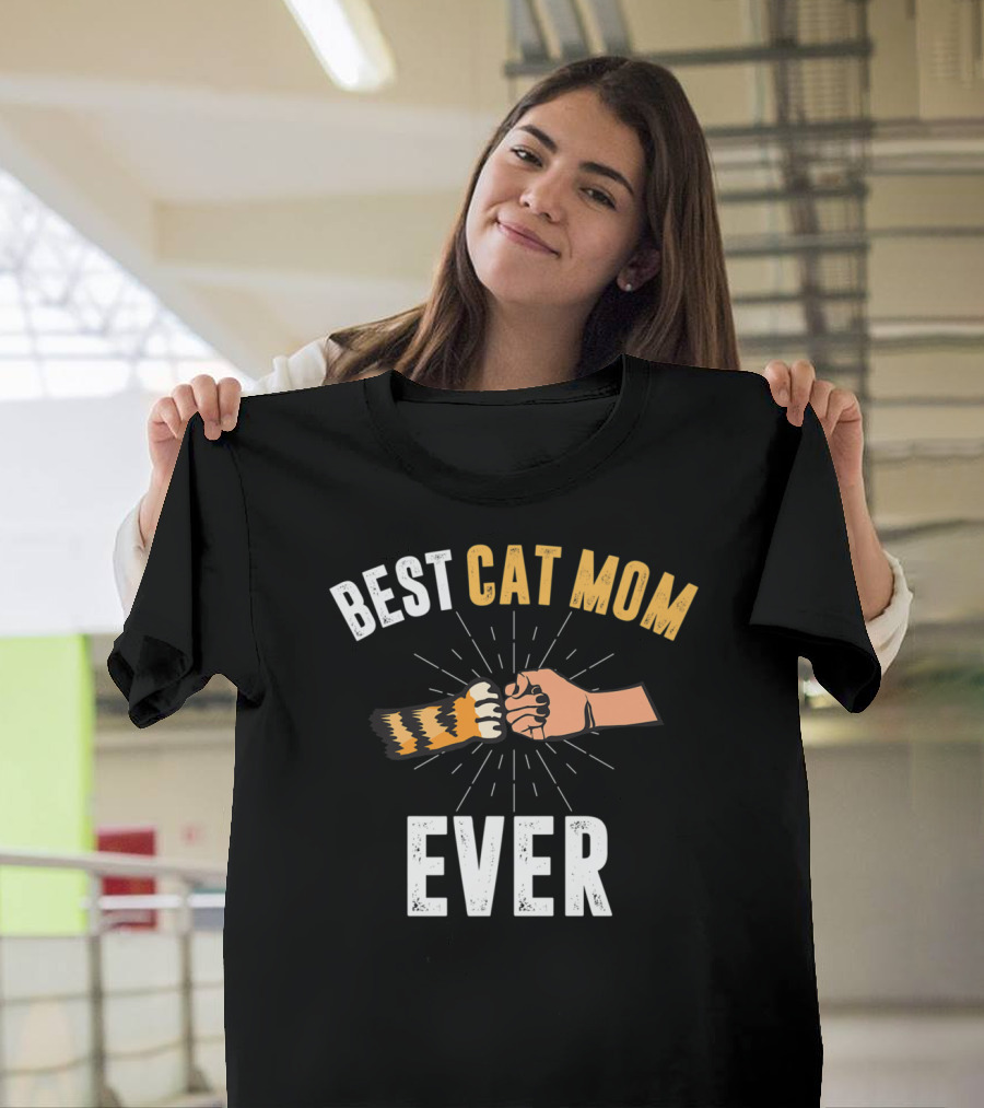 Best Cat Mom Ever Distressed Paw Bump T-Shirt