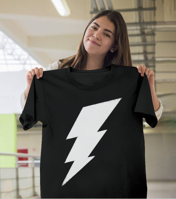 Distressed Lightning Bolt Fun Quick Halloween T-Shirt