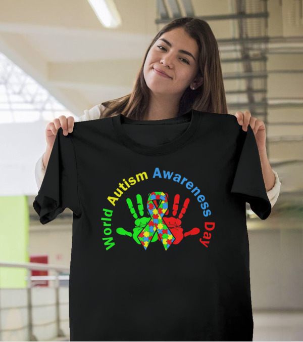 World Autism Awareness Day Puzzle Ribbon Hands T-Shirt