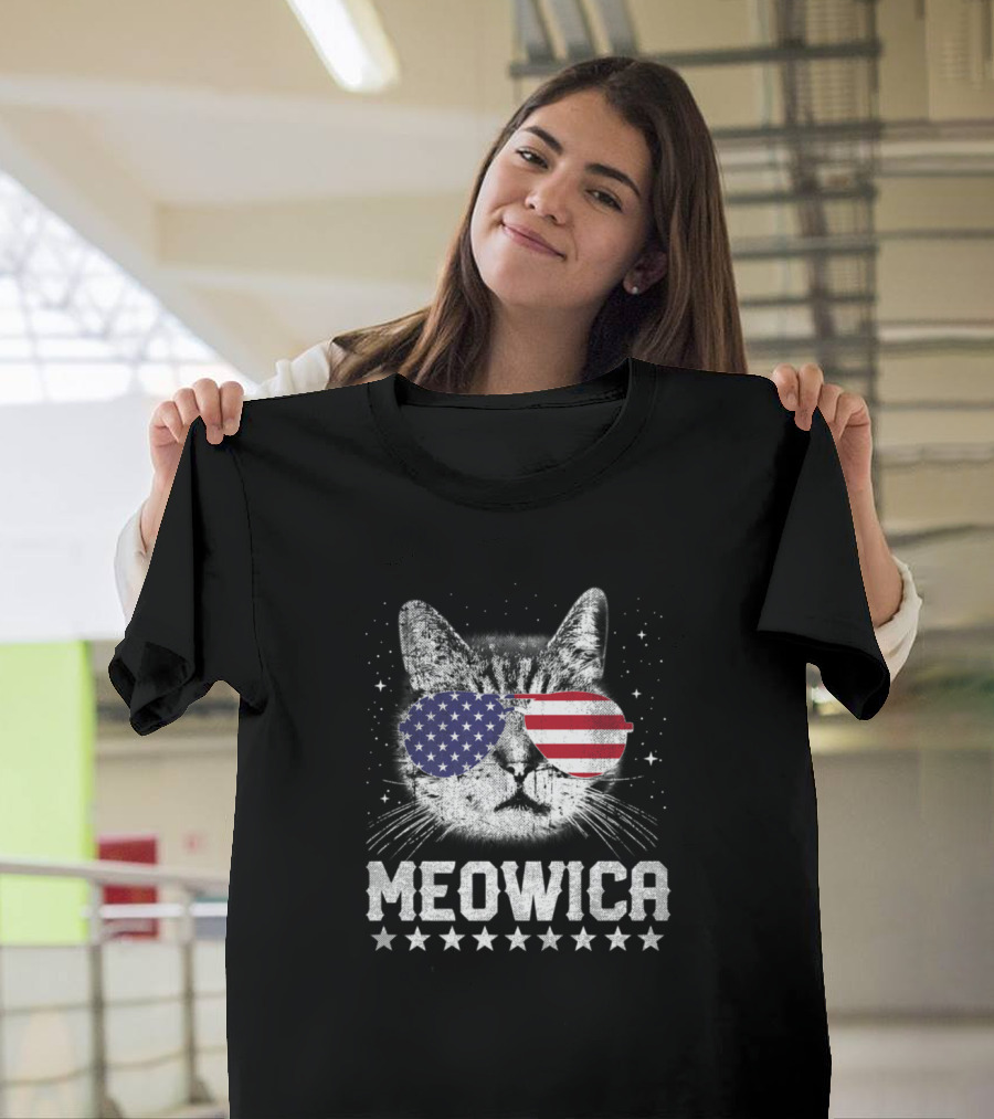 Fourth Of July 4Th USA American Flag Cat Meowica T-Shirt