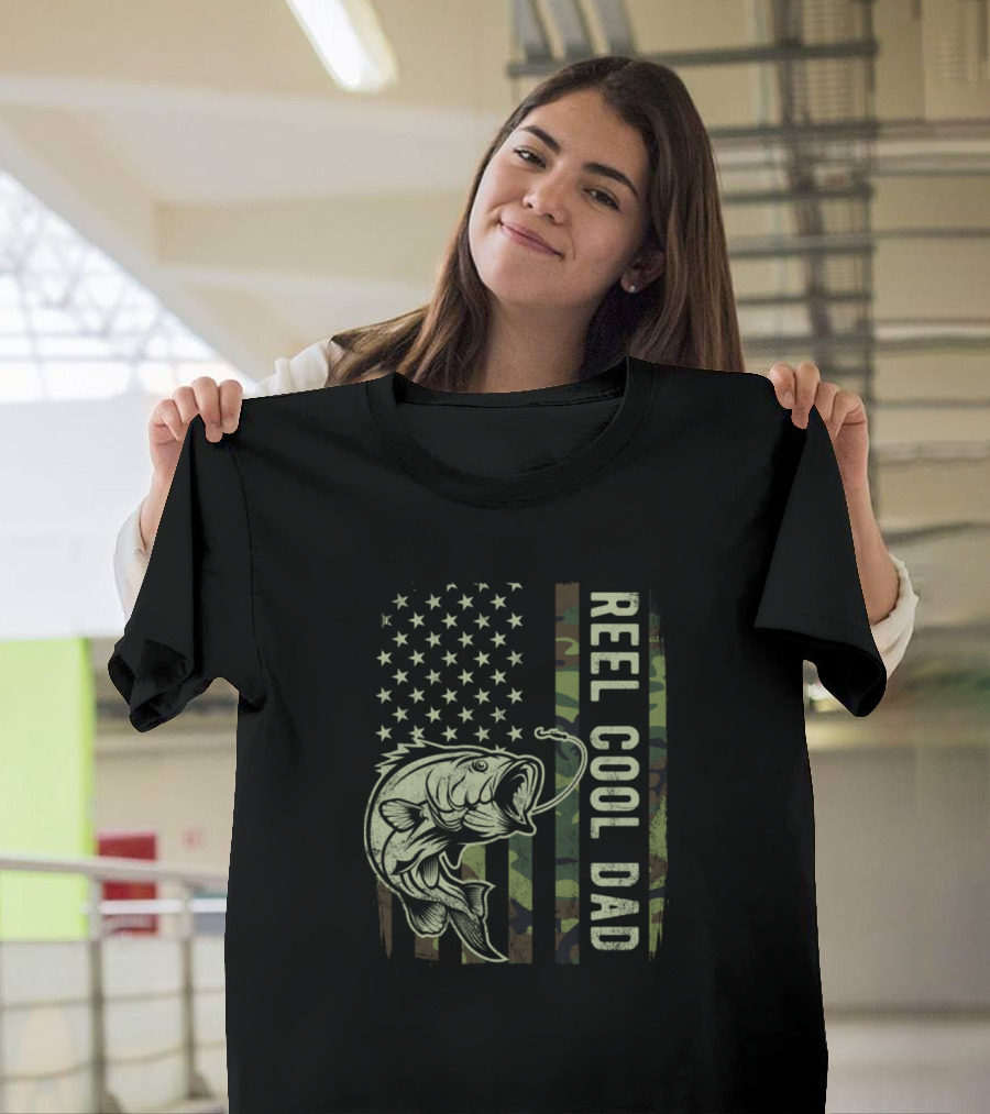Reel Cool Dad American Flag Camouflage Patriotic Fishing Fathers T-Shirt