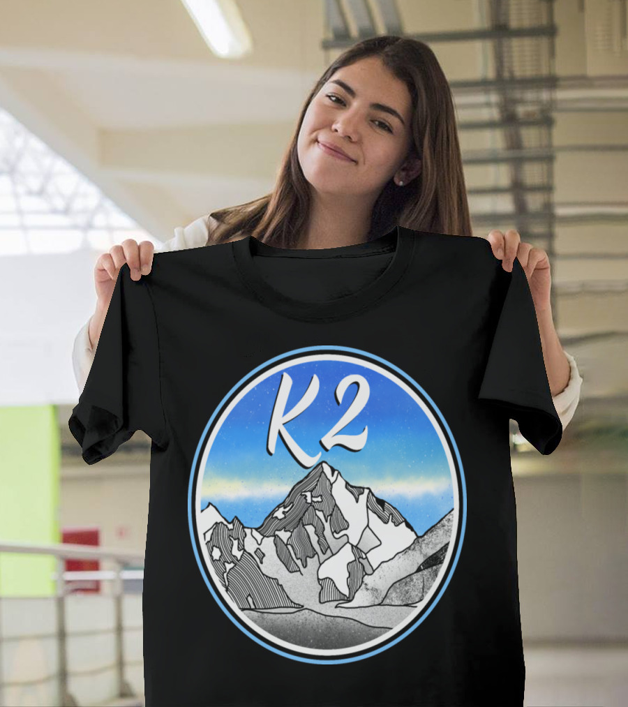 K2 Snow-Capped Mountain Peak Artistic Circle T-Shirt