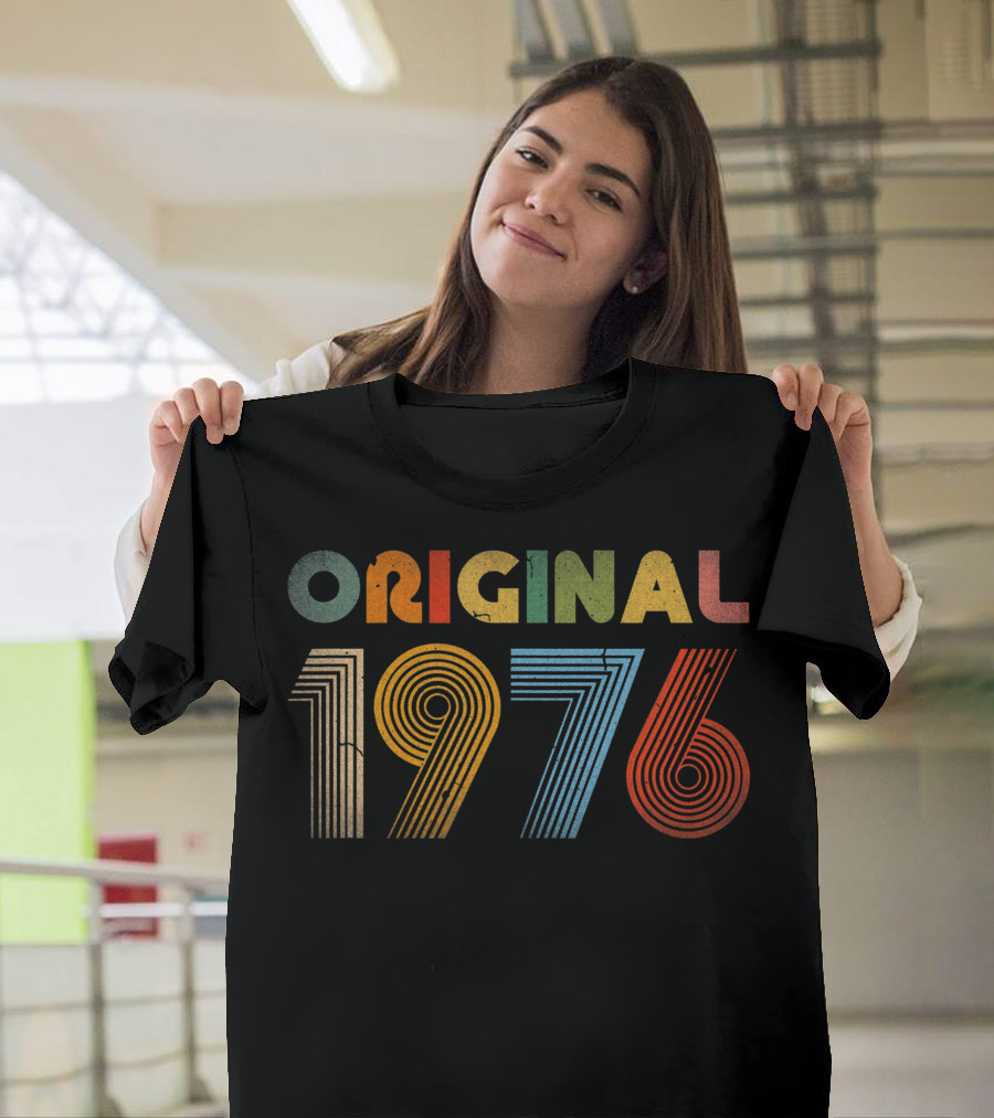 Original 1976 Vintage 45 Birthday Year Old Retro T-Shirt