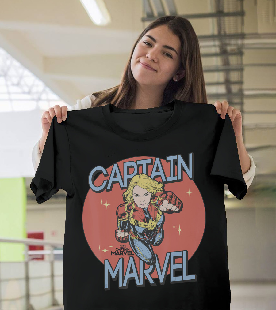 Captain Marvel Red Spot Superhero Dynamic Flight Action Comic T-Shirt