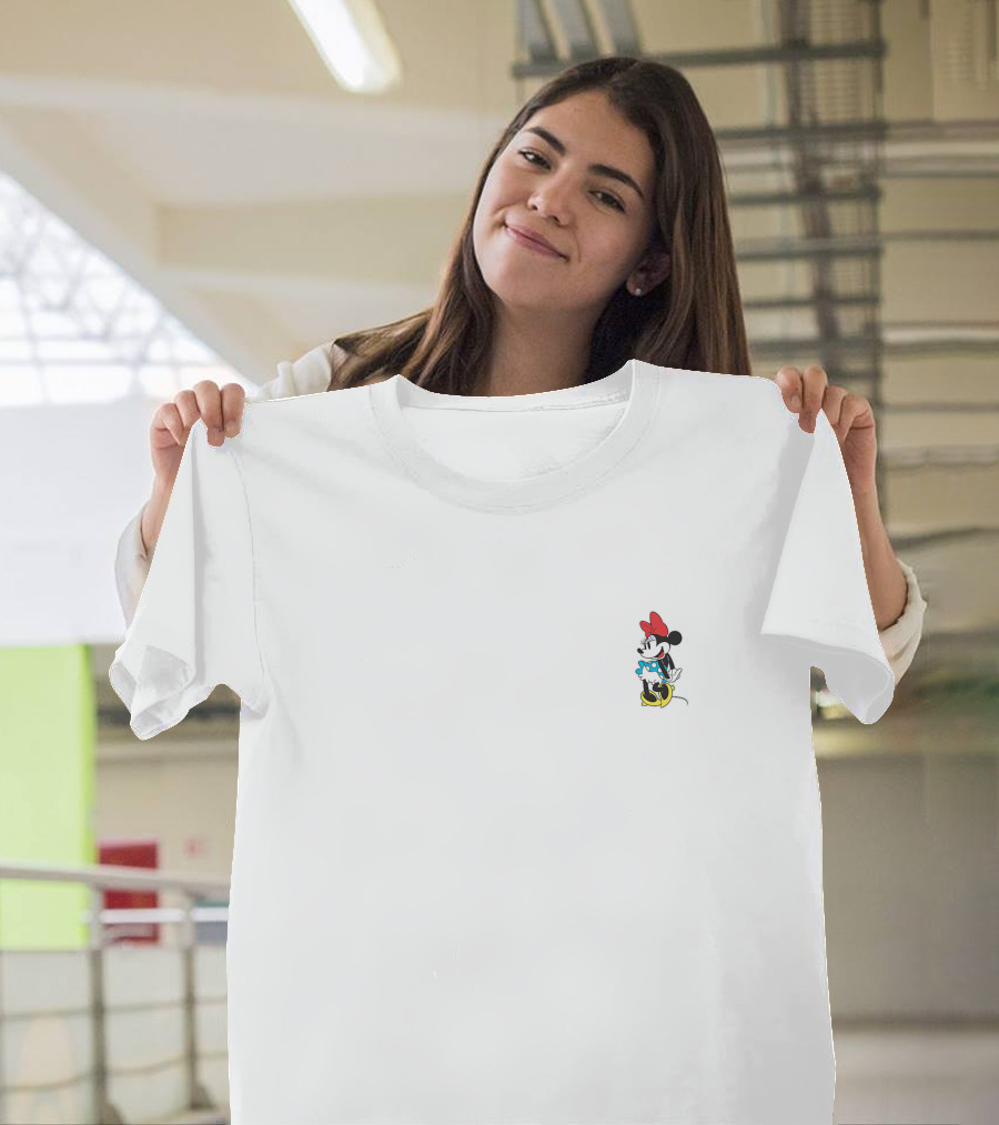 Disney Minnie Mouse Classic Iconic Bow and Yellow Shoes Pose T-Shirt