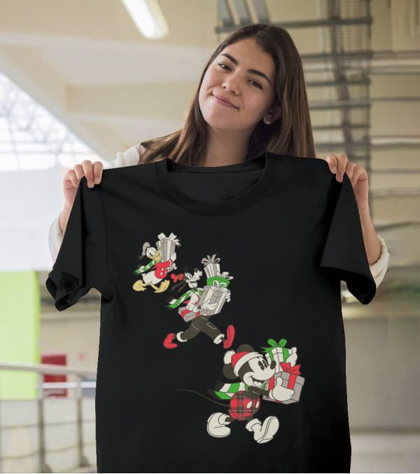 Vintage Disney Mickey Goofy Donald Holiday Presents T-Shirt
