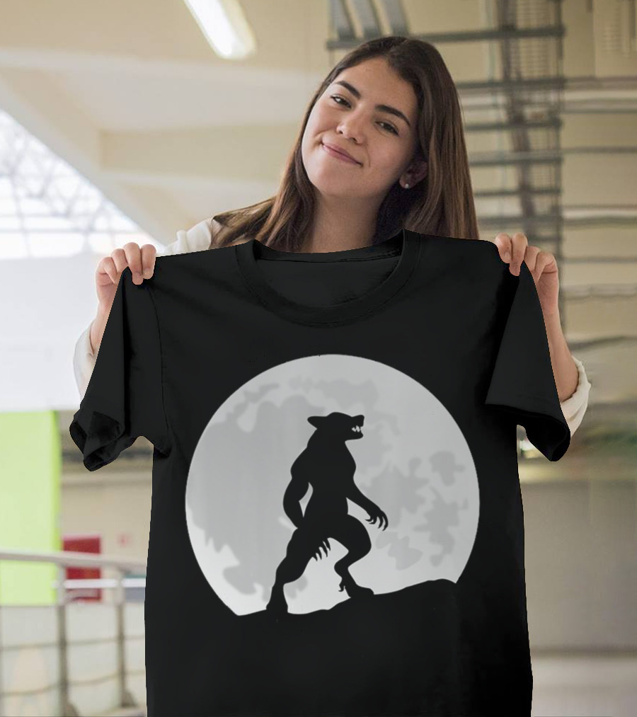 Werewolf Howling at Full Moon T-Shirt