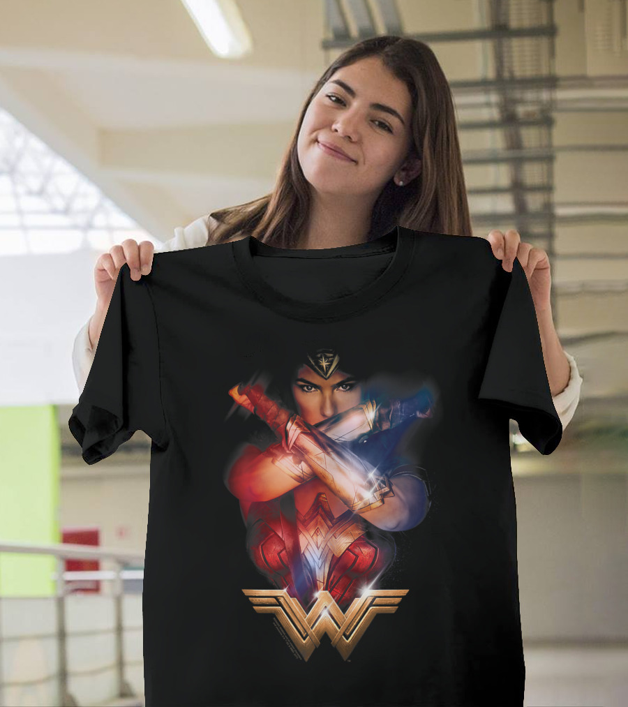 Wonder Woman Movie Iconic Arms Crossed W Logo Y5 T-Shirt