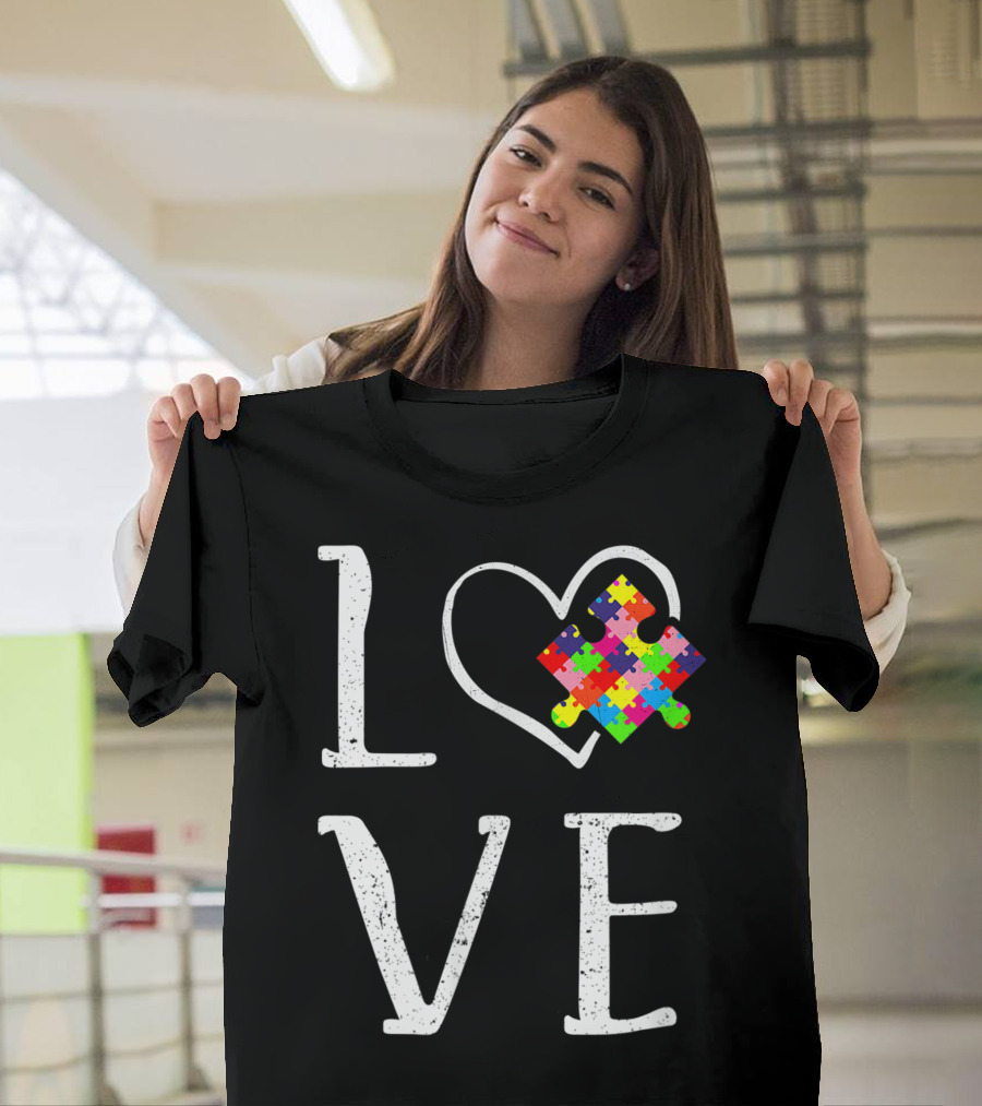 Autism Awareness Day Love Puzzle Heart Autistic Mom And Dad T-Shirt