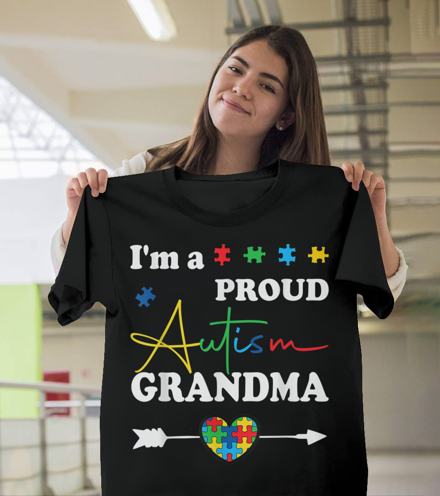 I'm A Proud Autism Grandma Colorful Puzzle Heart Arrow T-Shirt