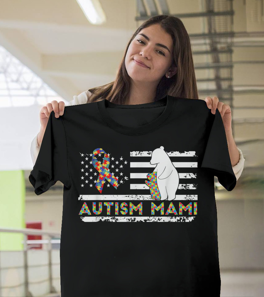 Autism Mami Awareness American Flag Vintage Support Puzzle Bear T-Shirt