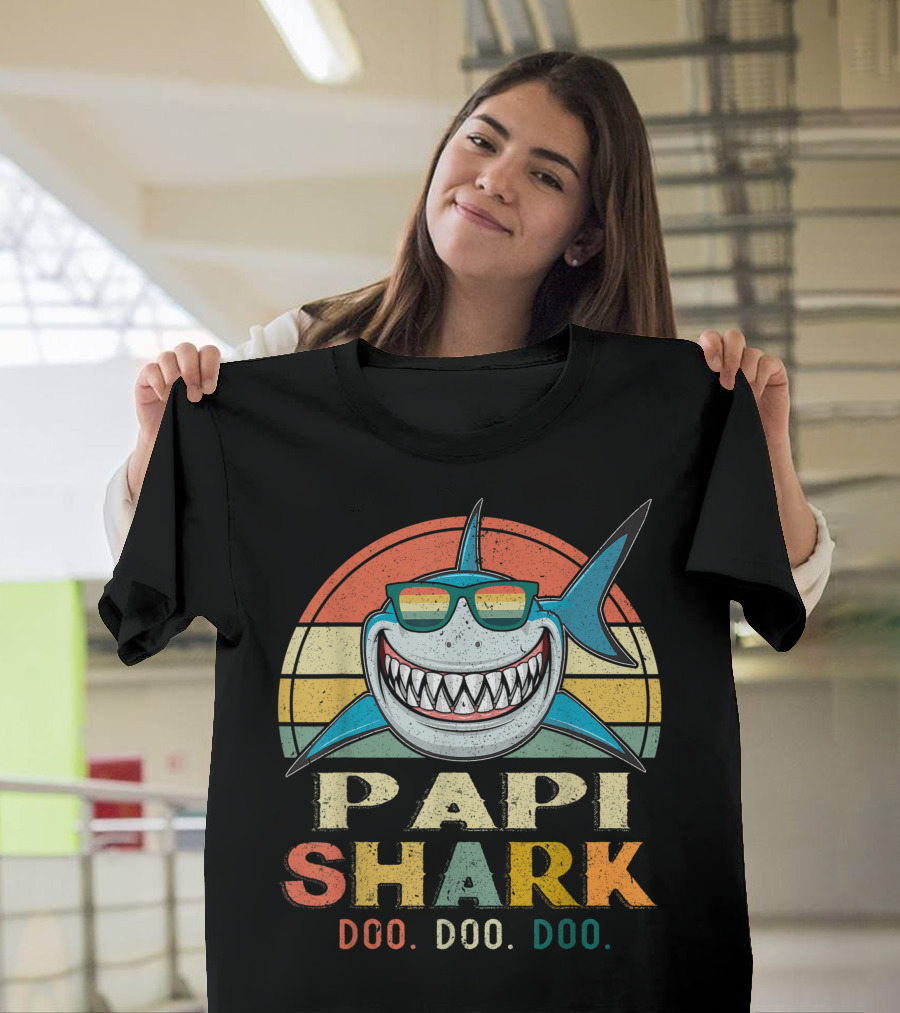 Papi Shark Doo Doo Doo Retro Vintage Grandpa Dad T-Shirt