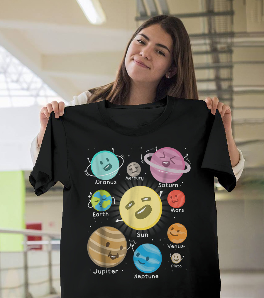 Solar System Sun Uranus Jupiter Neptune Mercury Mars Saturn Venus Earth Pluto T-Shirt