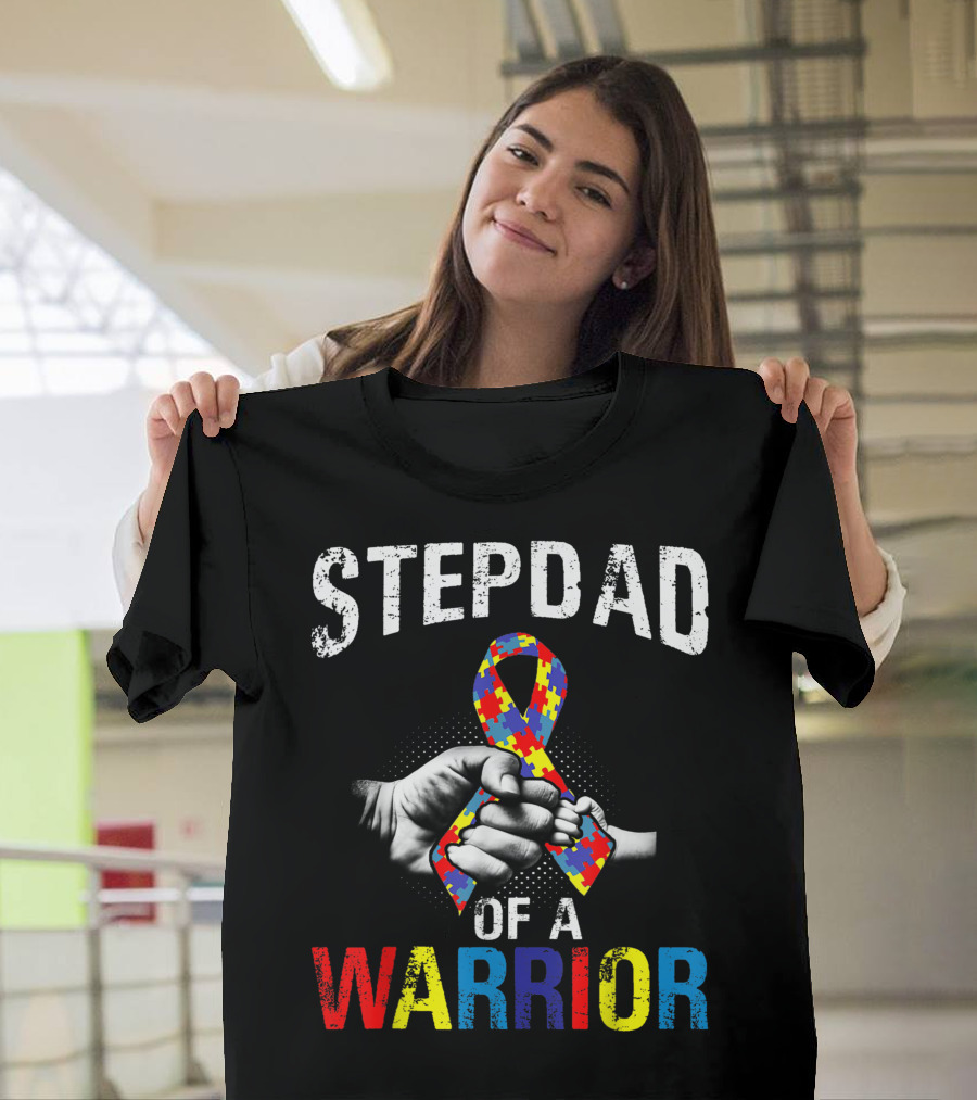 Stepdad Of A Warrior Autism Awareness Ribbon Fist Bump T-Shirt