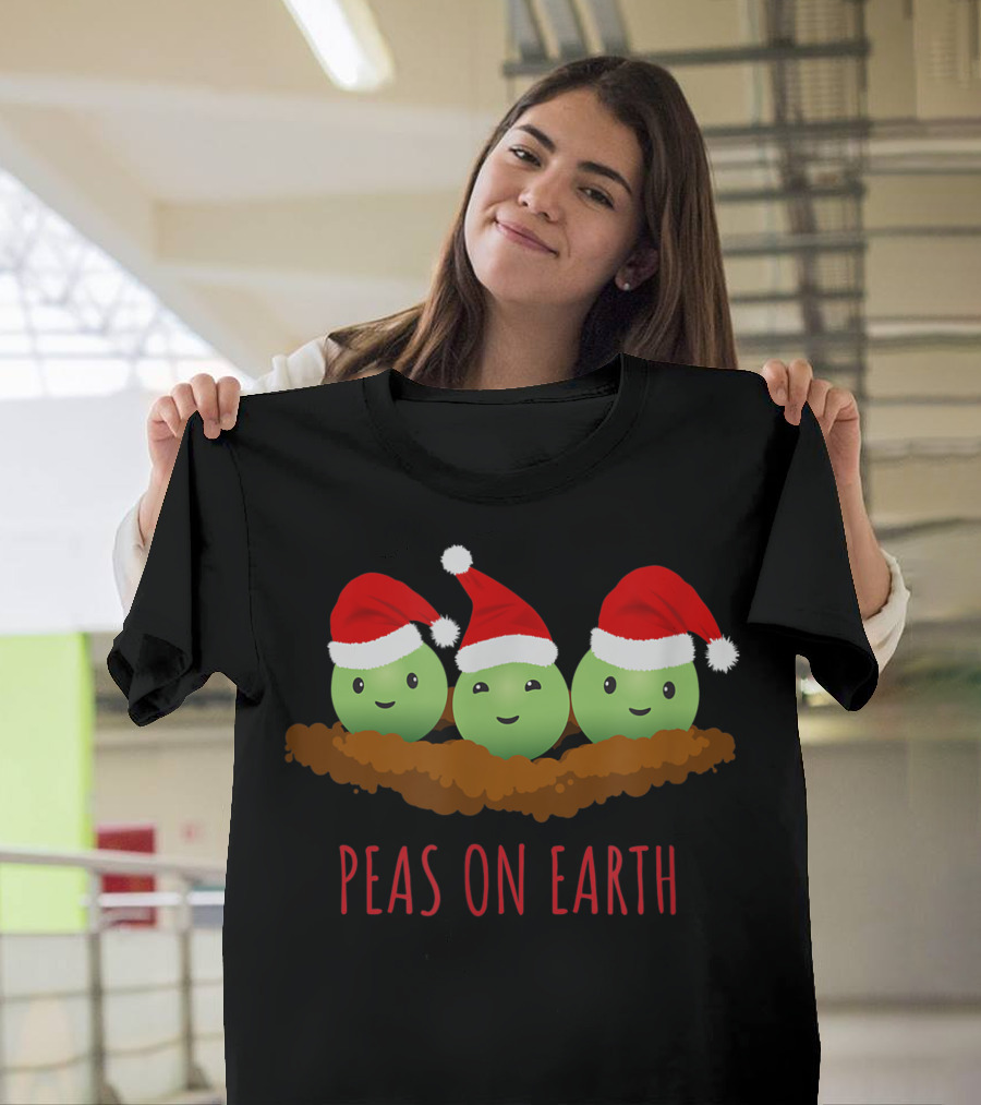Christmas Party Peas On Earth Festive Santa Hat Trio T-Shirt