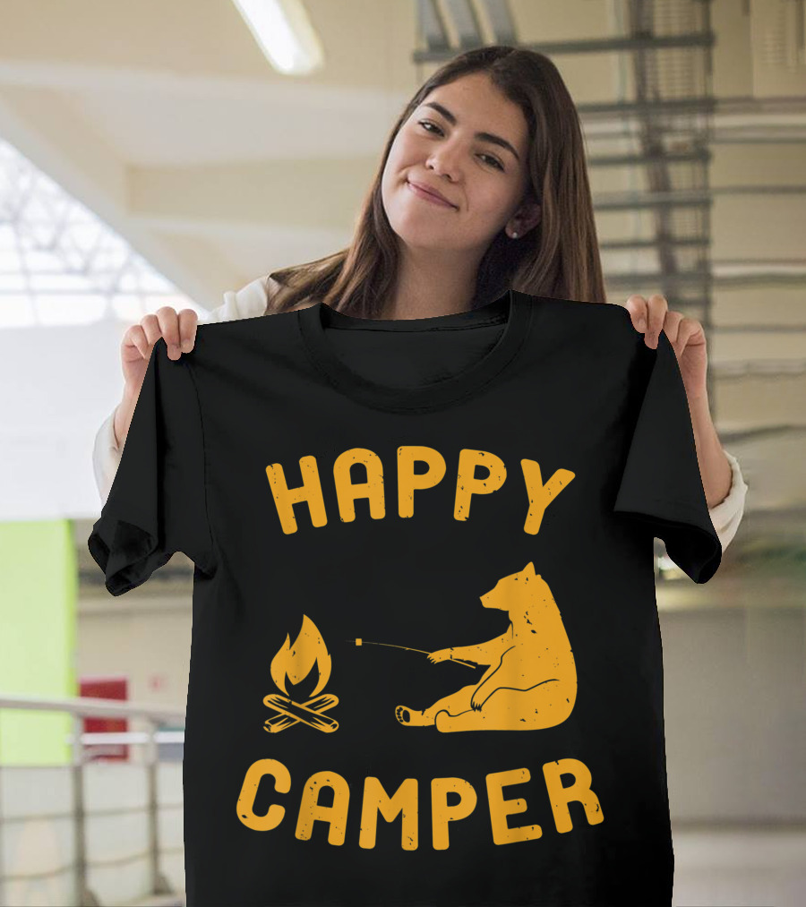 HAPPY CAMPER BEAR ROASTING MARSHMALLOW BY BONFIRE T-Shirt