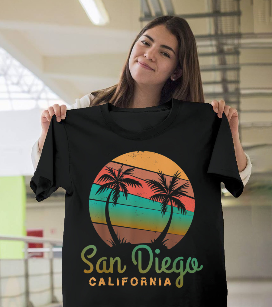San Diego California Palm Trees Sunset Circle T-Shirt