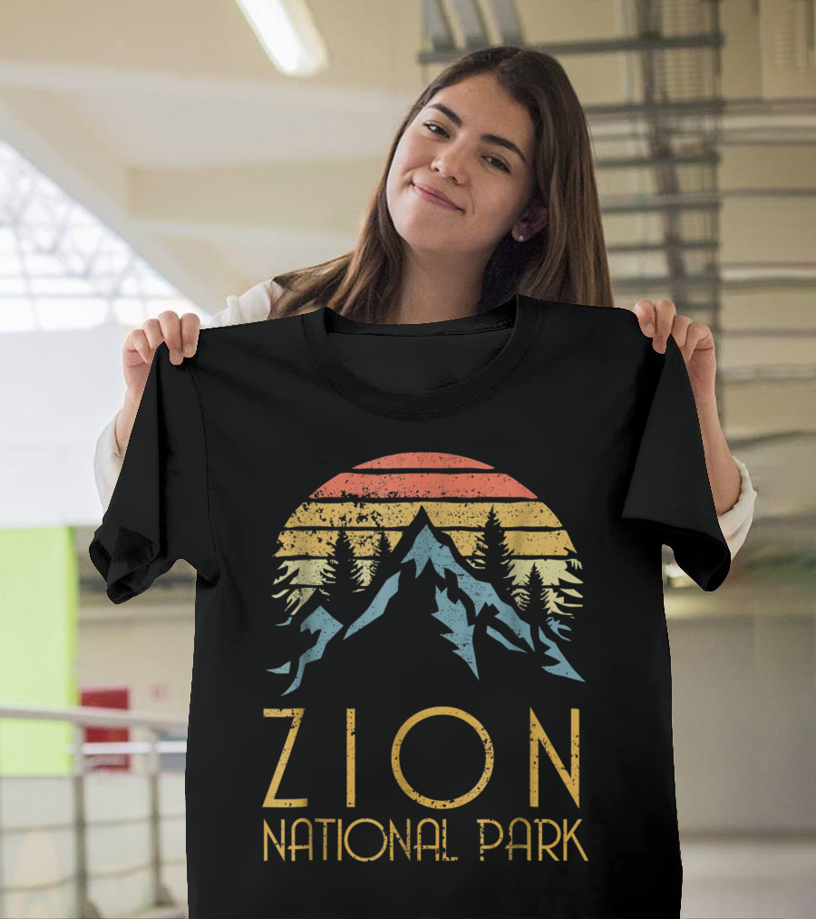 Vintage Zion National Park Utah Retro Mountain Sunset Scene T-Shirt